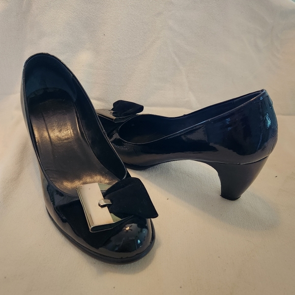 Shoes - Picture 2 of 3